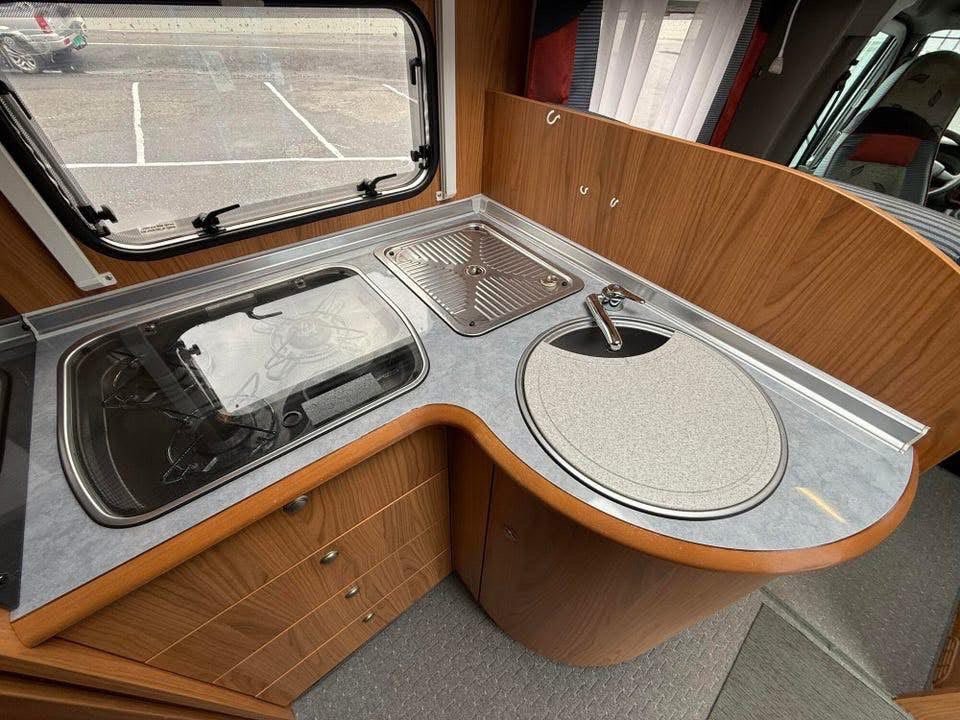 BURSTNER DELFIN PERFORMANCE 625 3.0 - photo 11