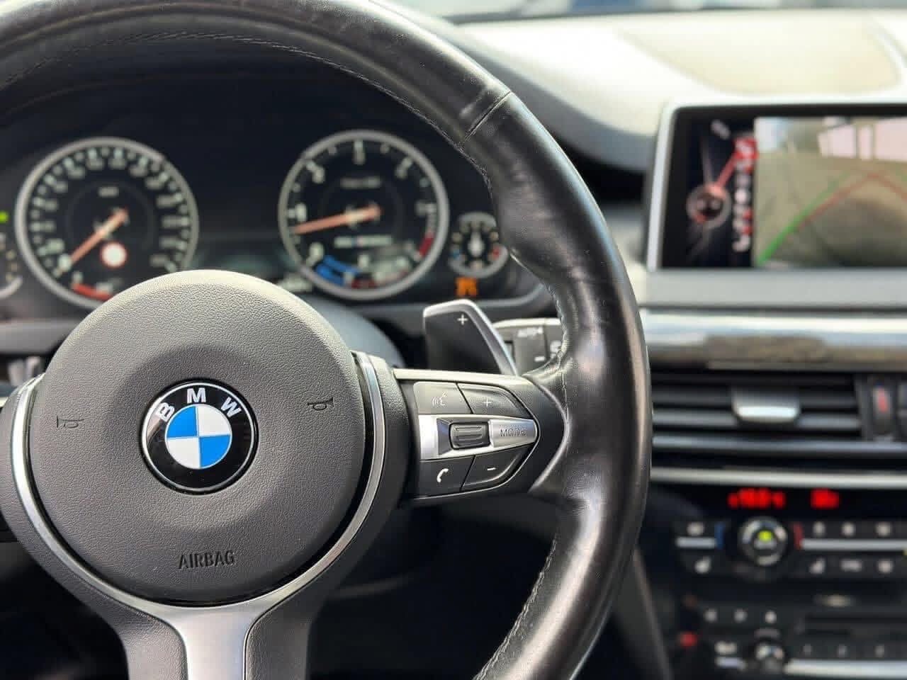 BMW X5 M50d - photo 30