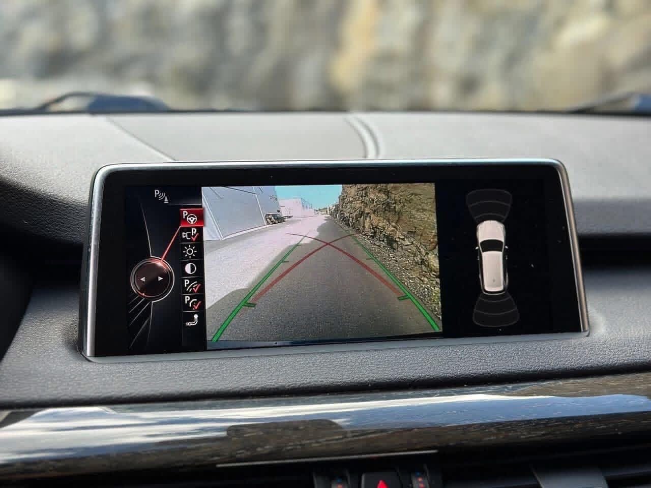 BMW X5 M50d - photo 17