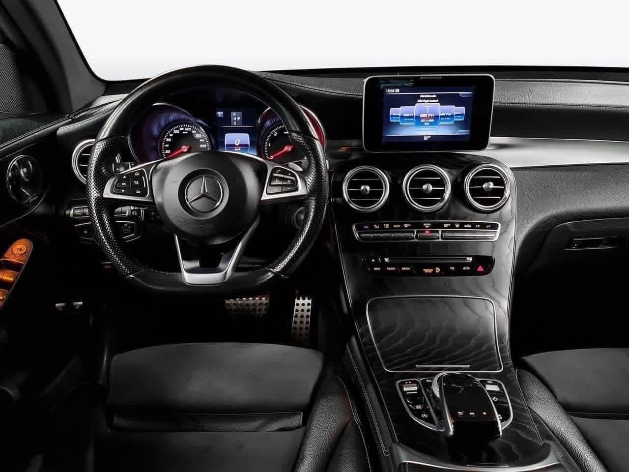 MERCEDES GLC 250D 4 MATIC COUPE AMG - photo 19