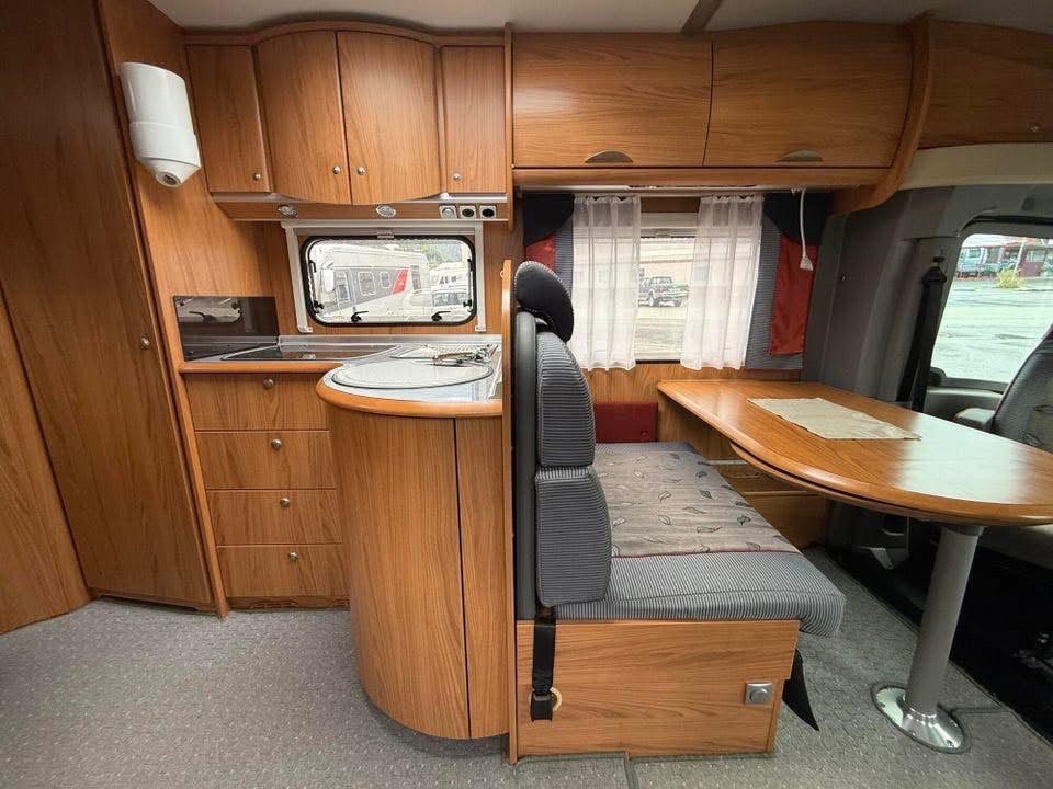 BURSTNER DELFIN PERFORMANCE 625 3.0 - photo 4