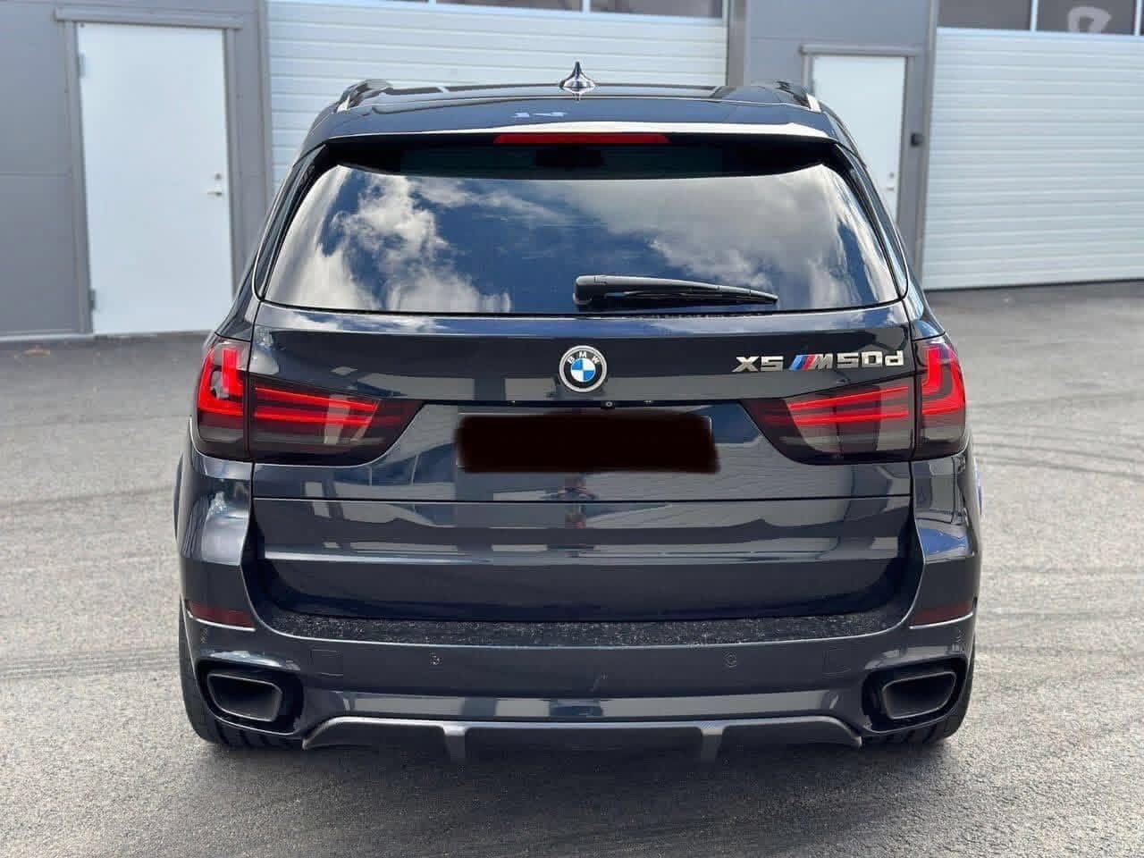 BMW X5 M50d - photo 3
