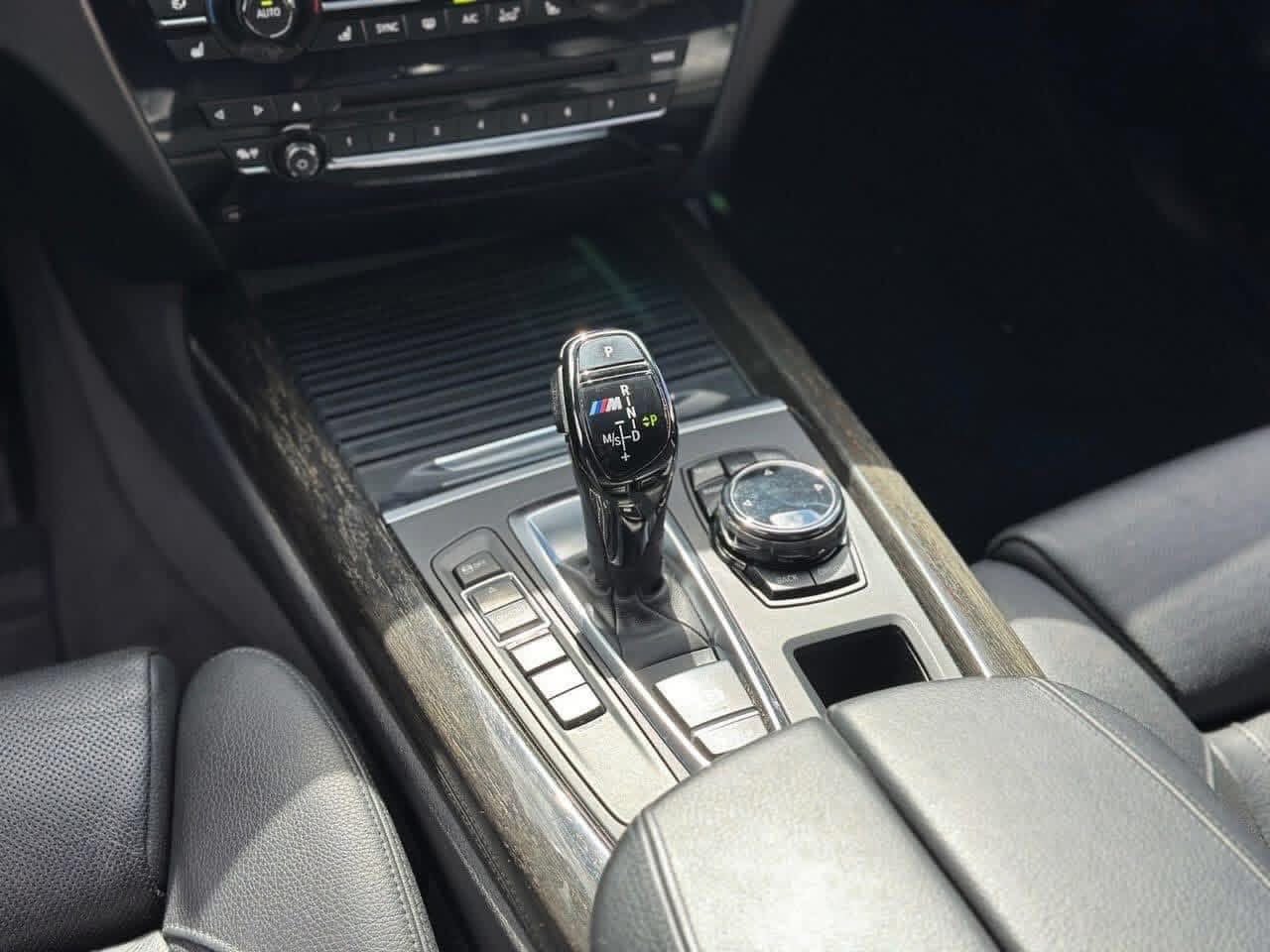 BMW X5 M50d - photo 8