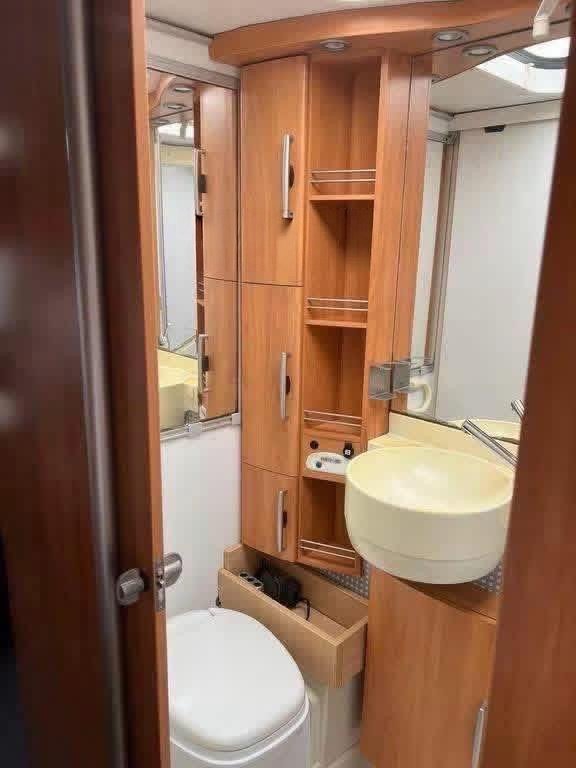 MERCEDES-BENZ HYMER STAR-LINE 700 - photo 4