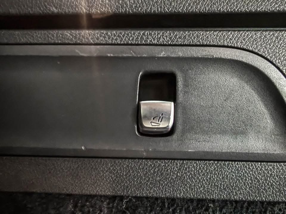 MERCEDES-BENZ GLC 300 e 4MATIC AMG - photo 22