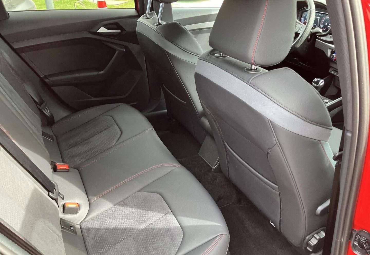 AUDI A1 SPORTBACK S LINE 40 - photo 5