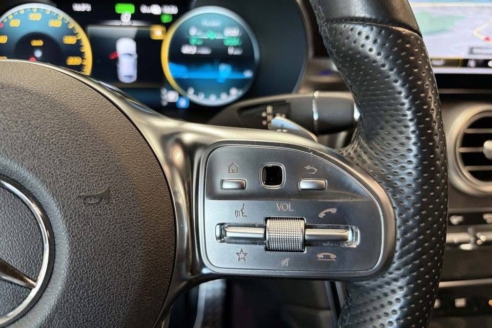 Mercedes-Benz Glc 300e 4Matic AMG - photo 7