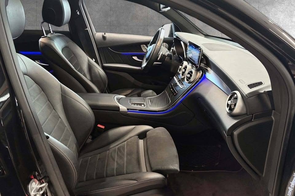 Mercedes-Benz Glc 300e 4Matic AMG - photo 24