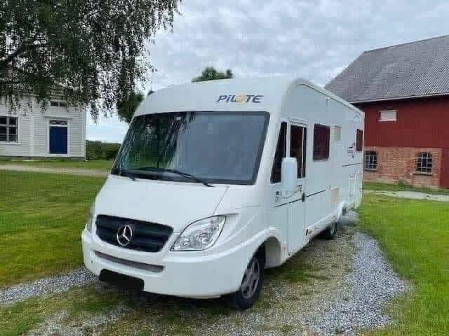 Pilote Explorateur 703 FP