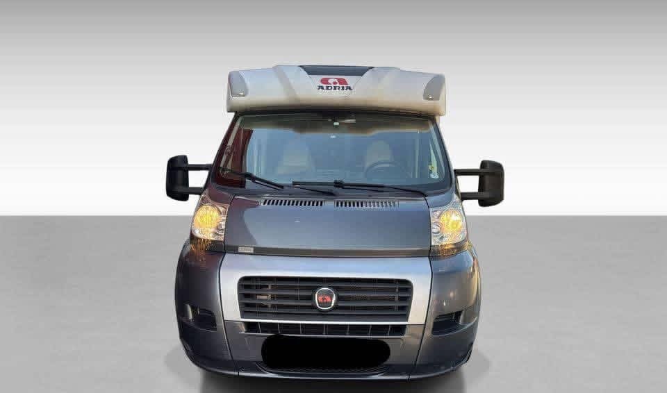 FIAT ADRIA CORAL S 690 SC