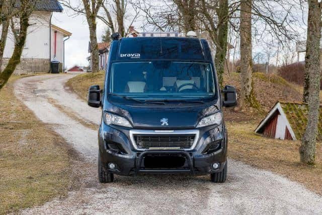 PEUGEOT BRAVIA SWAN