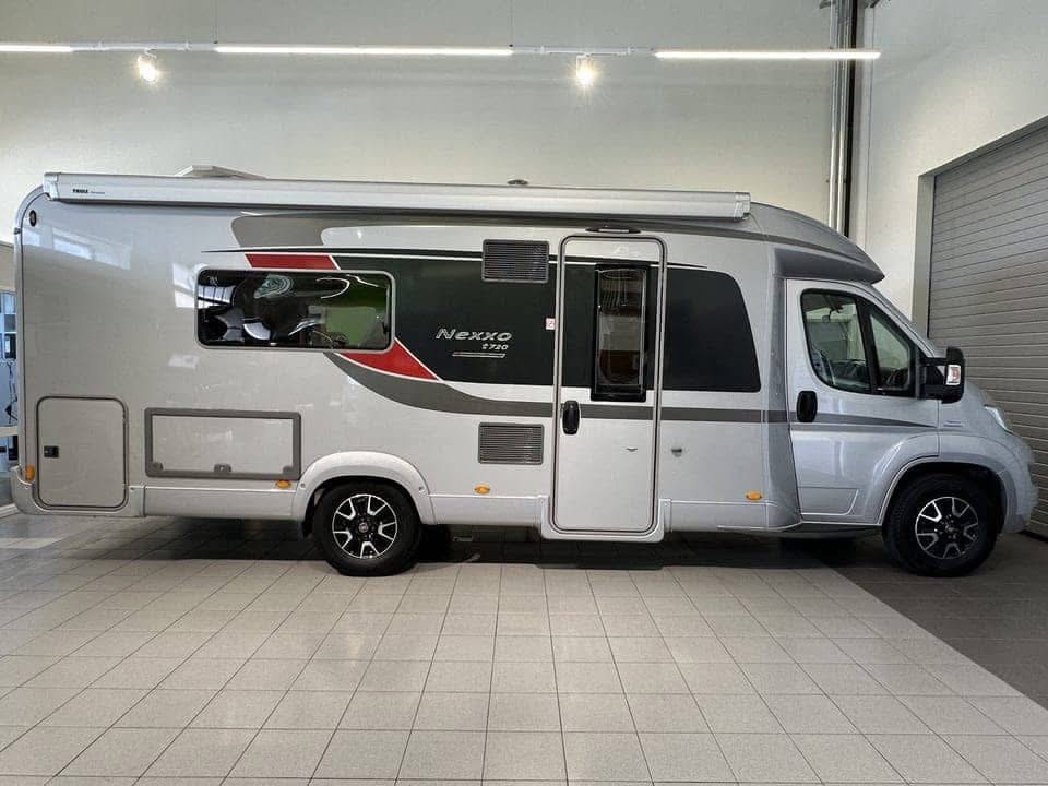 BURSTNER NEXXO T 720 - photo 2