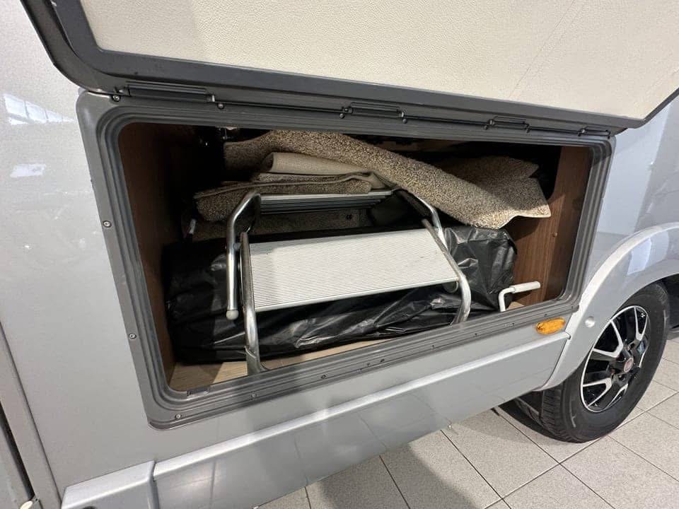 BURSTNER NEXXO T 720 - photo 34