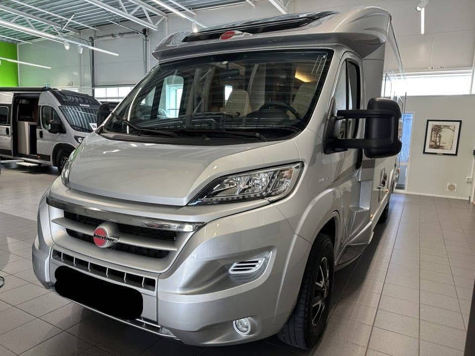 BURSTNER NEXXO T 720
