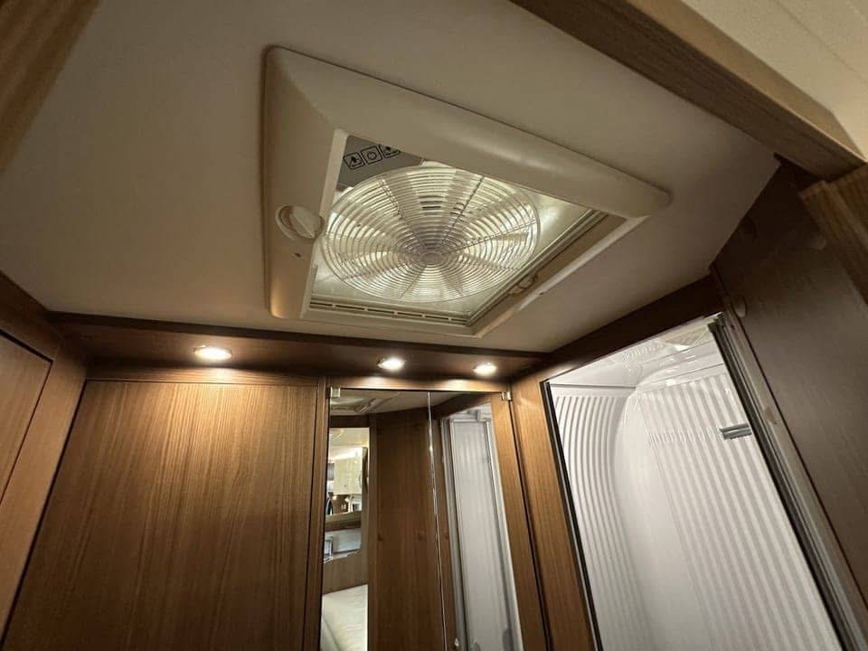 BURSTNER NEXXO T 720 - photo 7