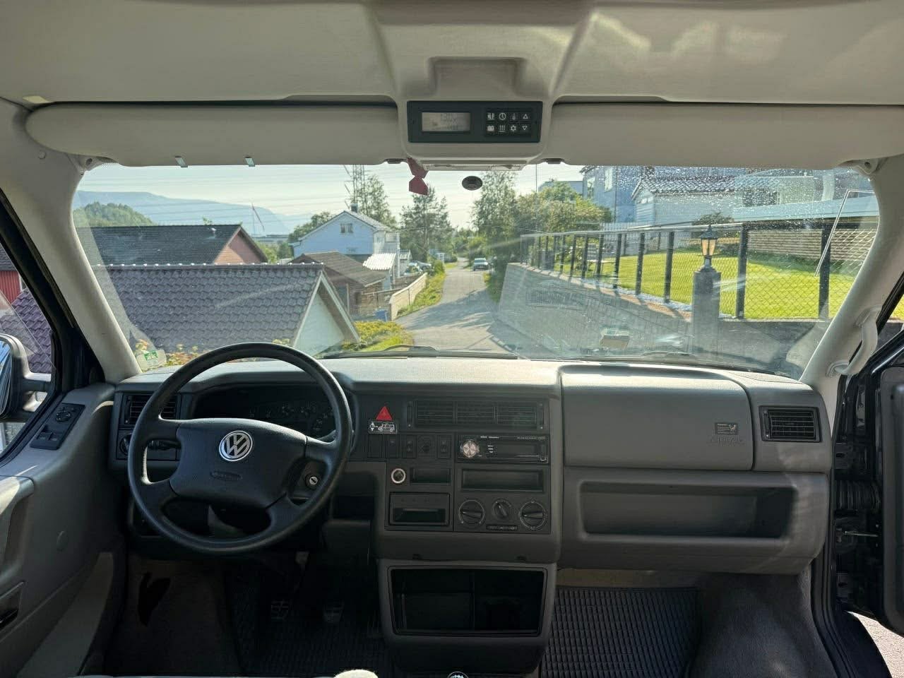 VOLKSWAGEN MULTIVAN CALIFORNIA EXCLUSIVE - photo 4
