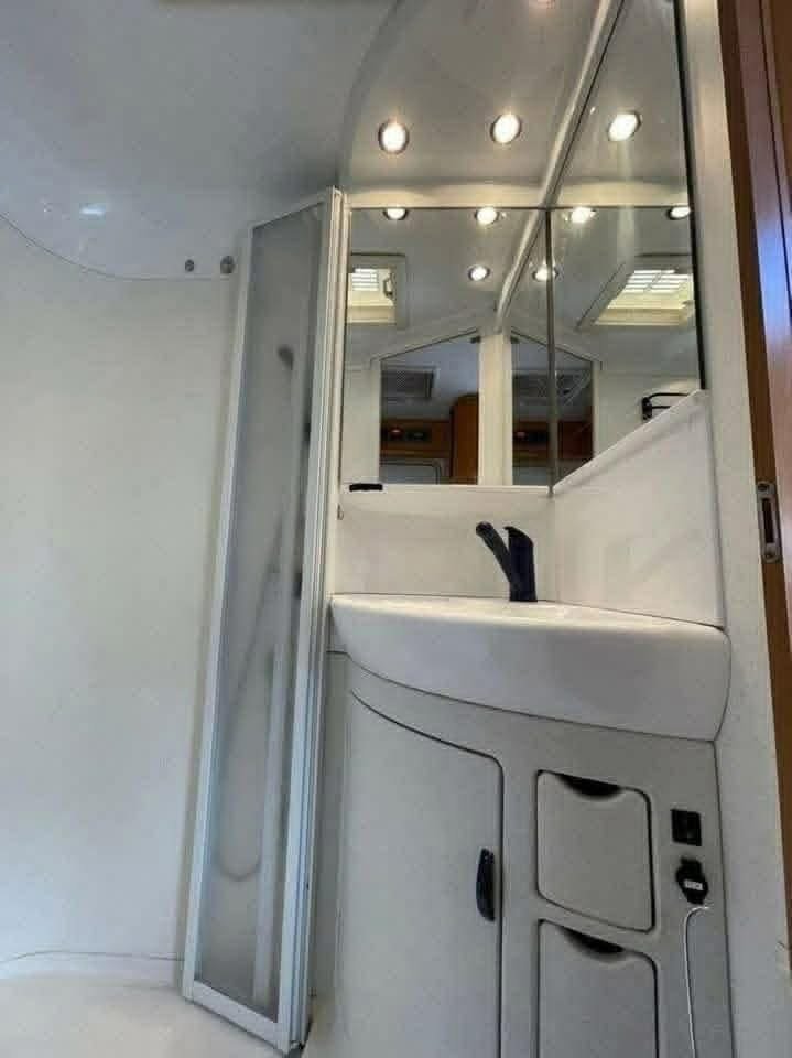 MERCEDES HYMER S 510 - photo 26
