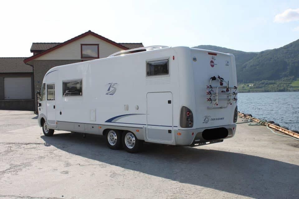 BURSTNER I820 - photo 2