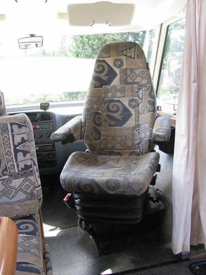 HYMER B 644 2.8JTD - photo 28