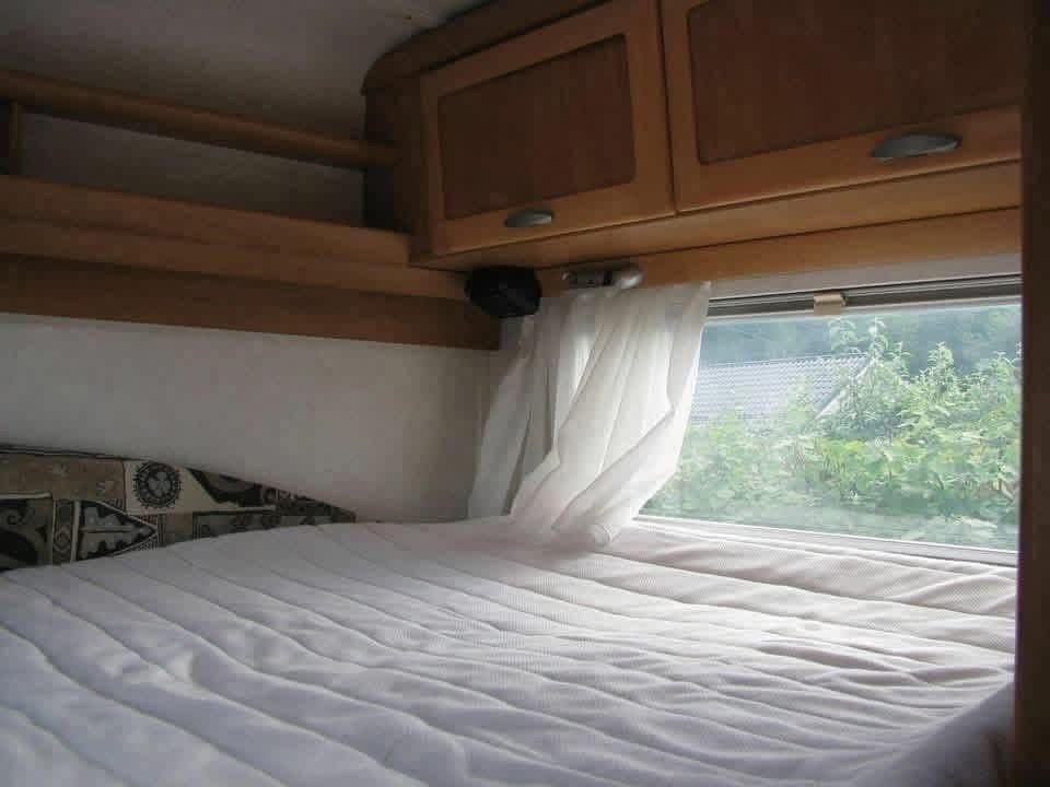 HYMER B 644 2.8JTD - photo 19