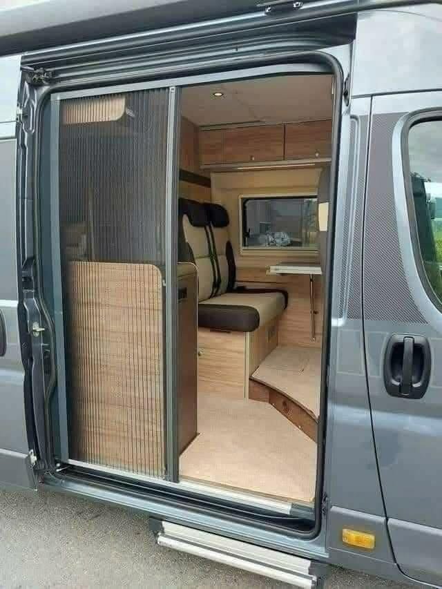 HYMER YELLOWSTONE - photo 29