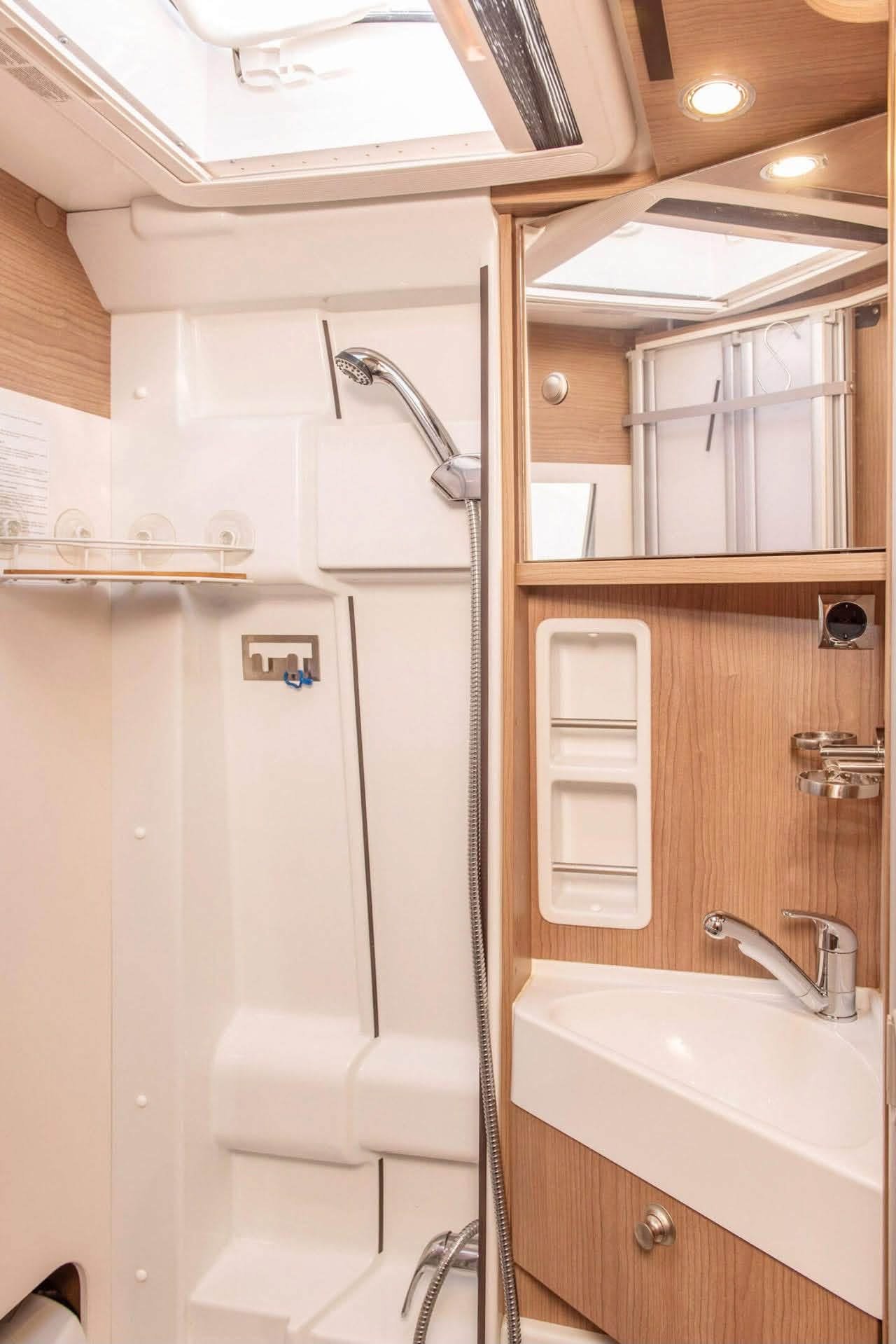CARTHAGO MALIBU VAN 640 LE - photo 19