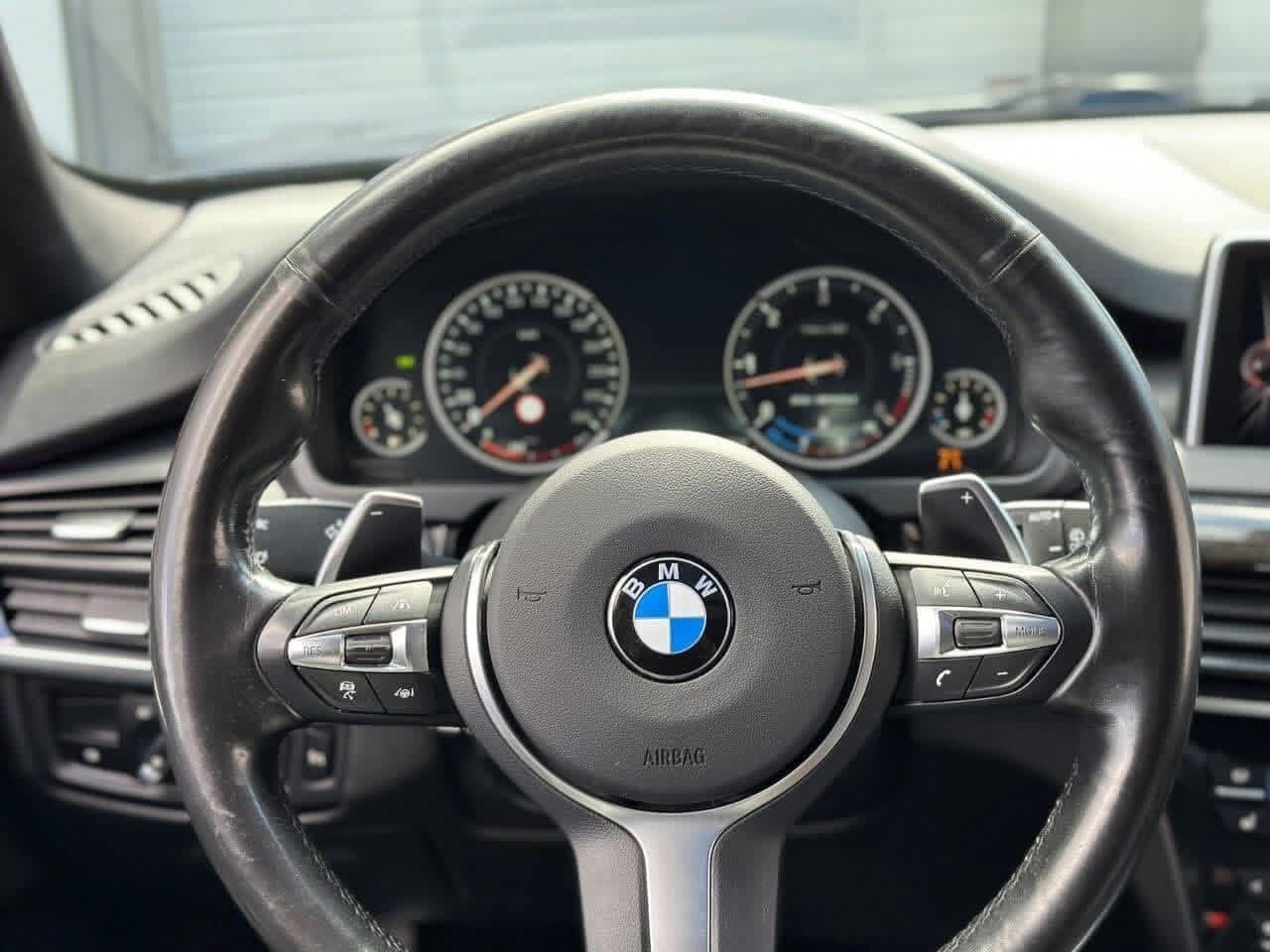 BMW X5 M50d - photo 29