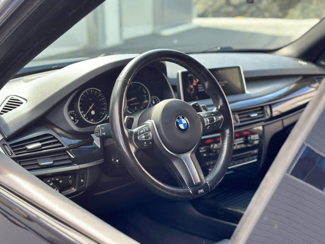 BMW X5 M50d - photo 4