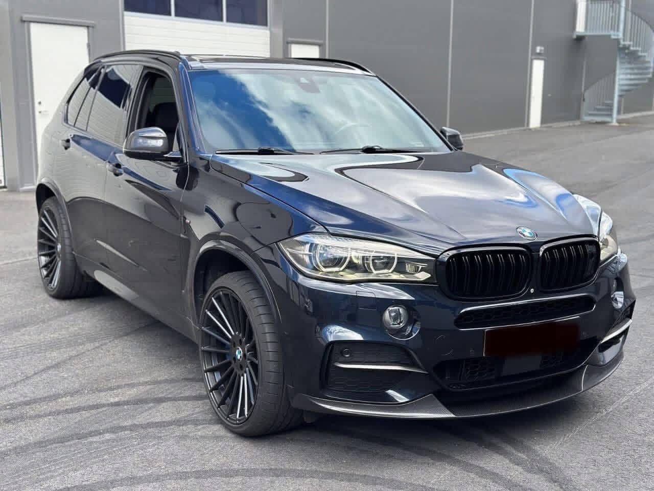 BMW X5 M50d - photo 2
