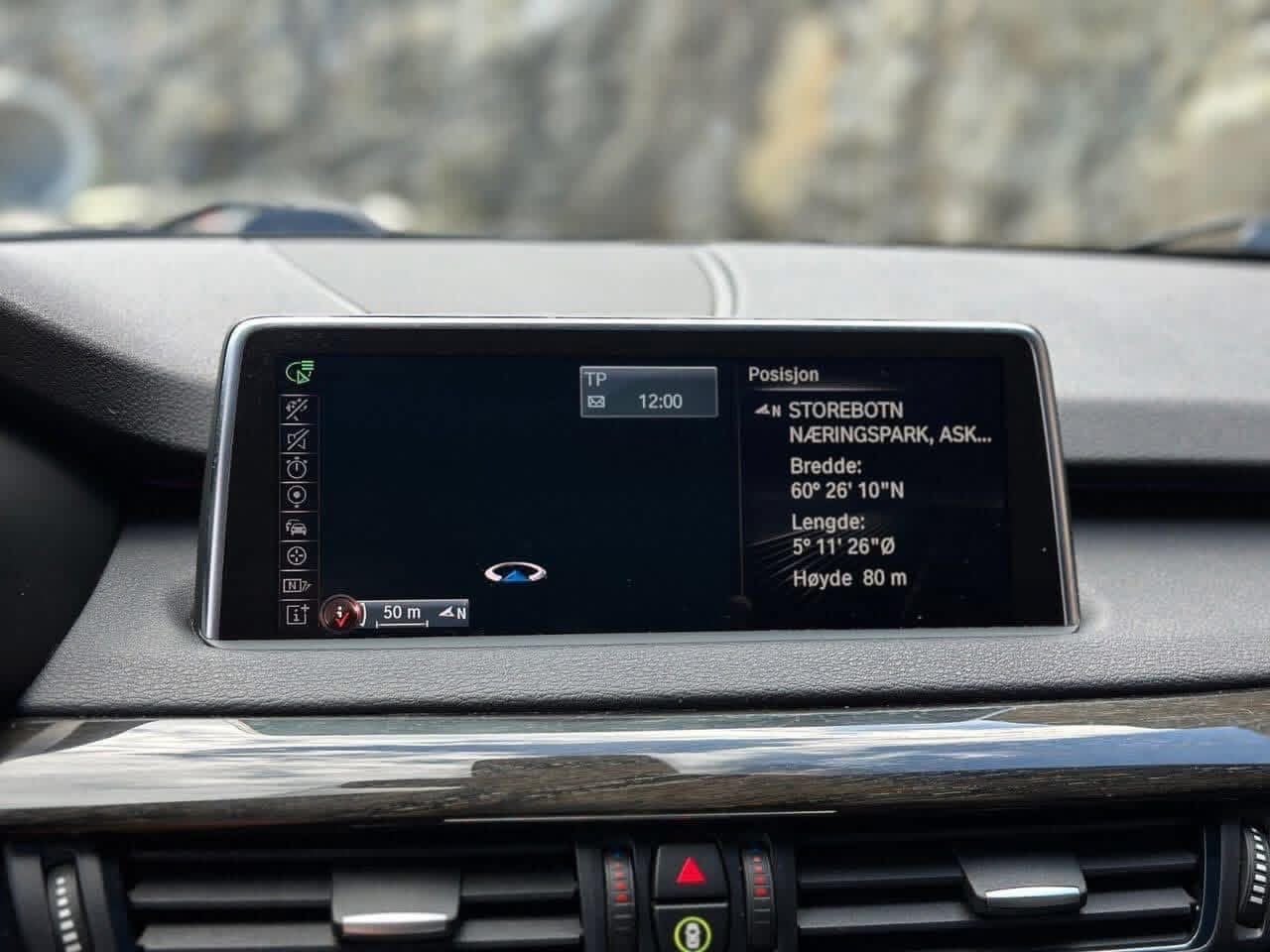BMW X5 M50d - photo 20