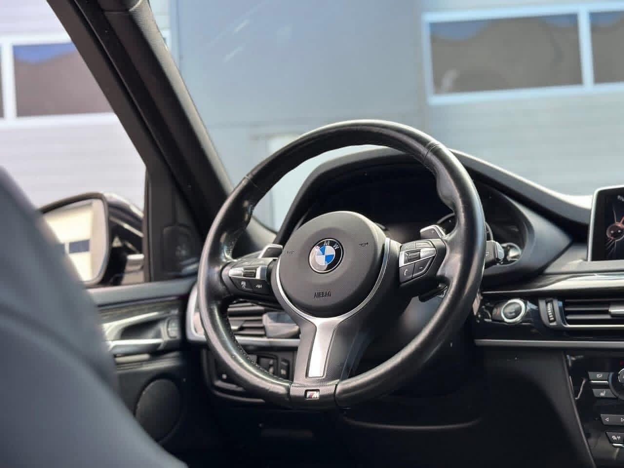 BMW X5 M50d - photo 33