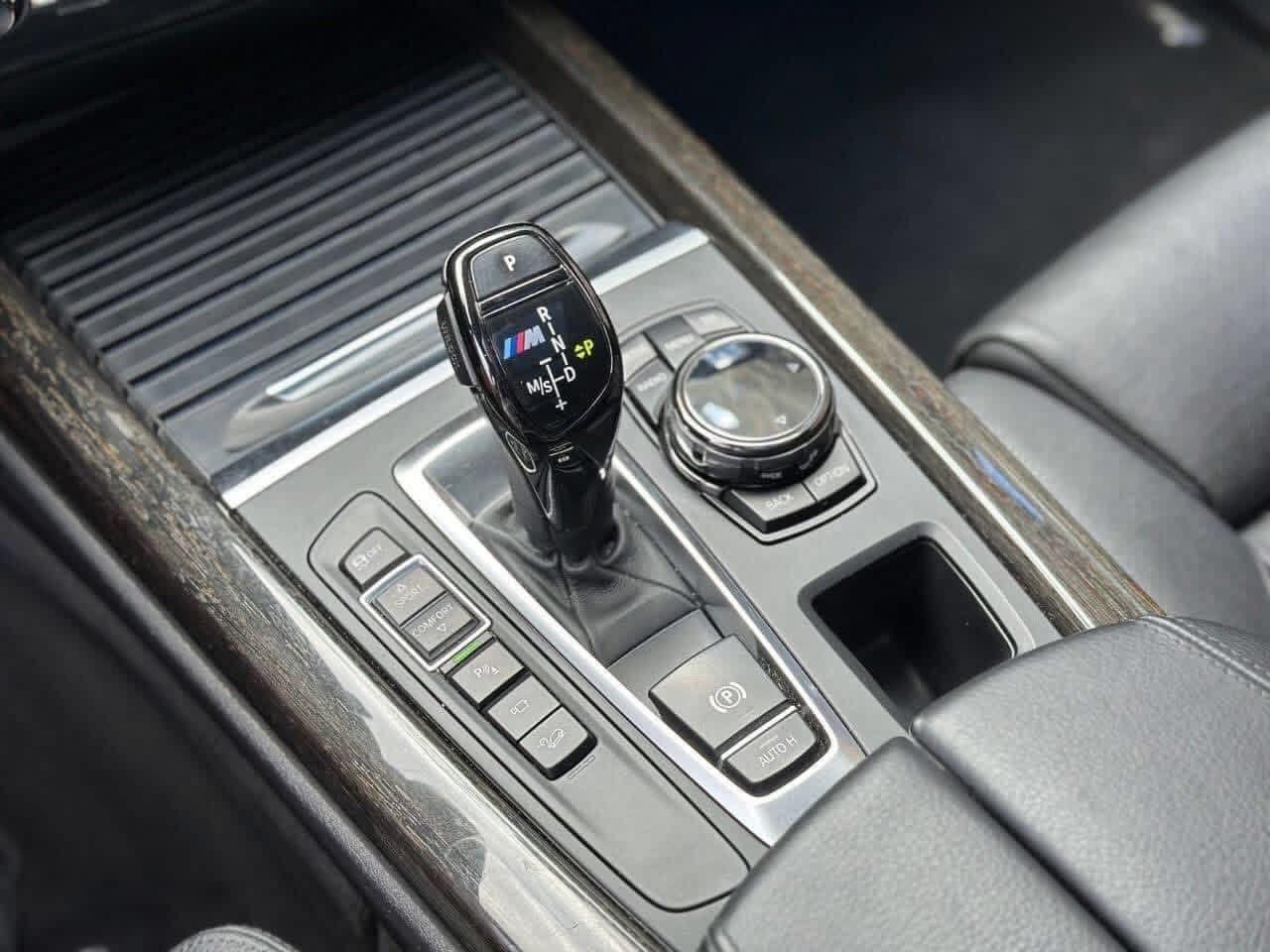 BMW X5 M50d - photo 11
